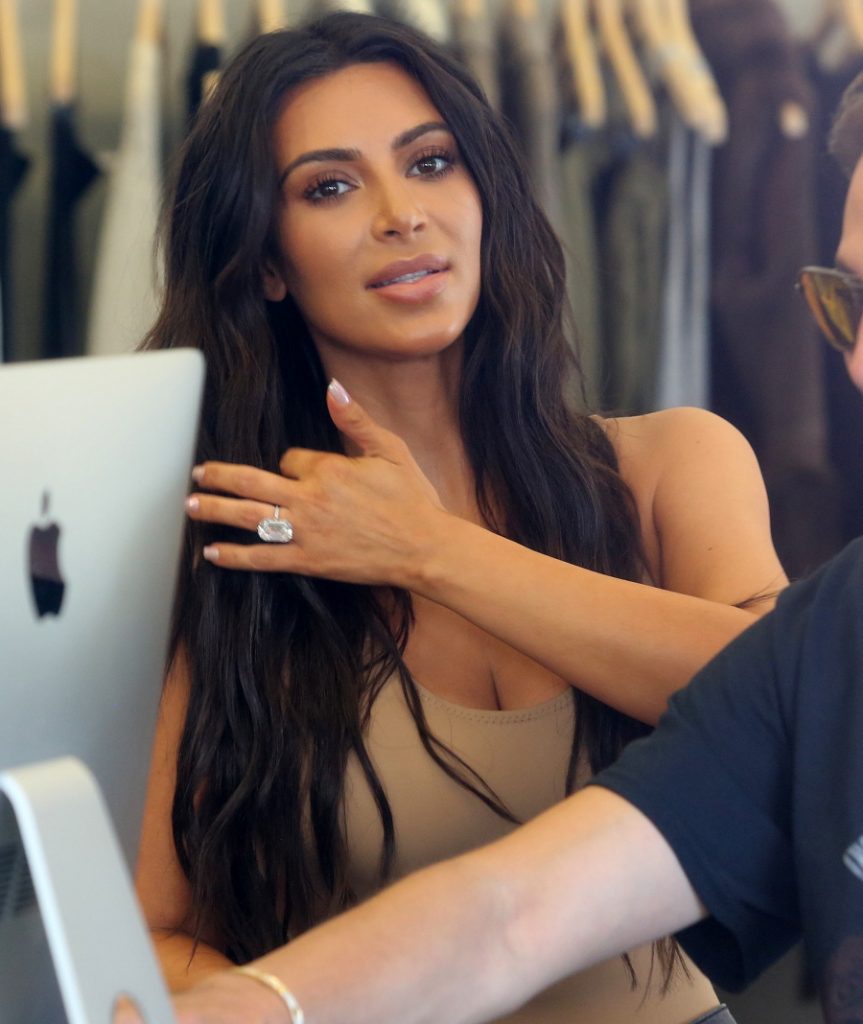 Does Kim Kardashian’s Social Media return put her at Risk for Danger again? – Just Sayin Does Kim Kardashian’s Social Media return put her at Risk for Danger again? – Just Sayin