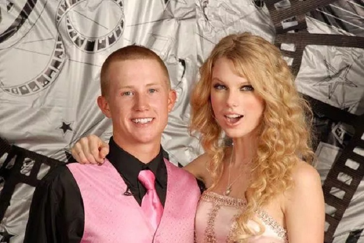 11 Celebs who went to Prom with Fans 11 Celebs who went to Prom with Fans