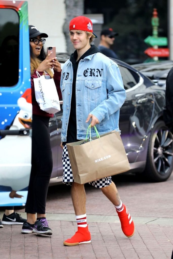 Bee Gees – More Than A Woman (Lyric Video)