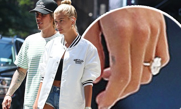 Hailey Baldwin flaunts Engagement Ring with Justin Bieber in New York Hailey Baldwin flaunts Engagement Ring with Justin Bieber in New York