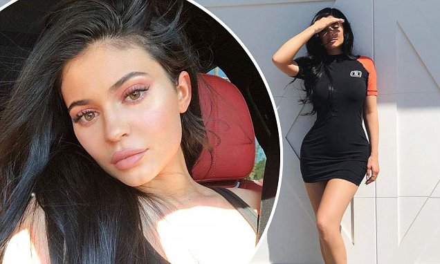 Kylie Jenner flaunts her curves in skintight Bodycon Dress Kylie Jenner flaunts her curves in skintight Bodycon Dress