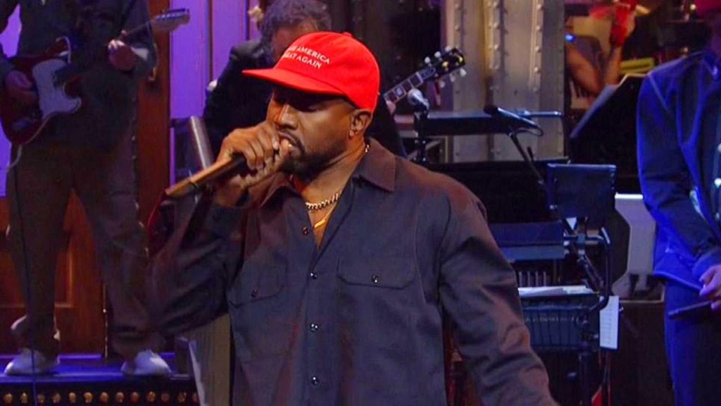 Behind the Scenes as ‘SNL’ Audience stunned by Kanye West’s Bizarre Rant Behind the Scenes as ‘SNL’ Audience stunned by Kanye West’s Bizarre Rant